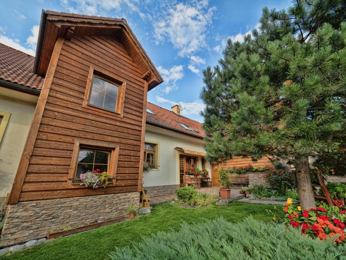 Penzion Sina Pavčina Lehota Exterior foto